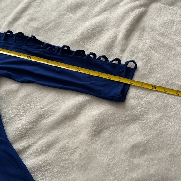 Royal blue top with peek-a-boo sleeves - Picture 5 of 7